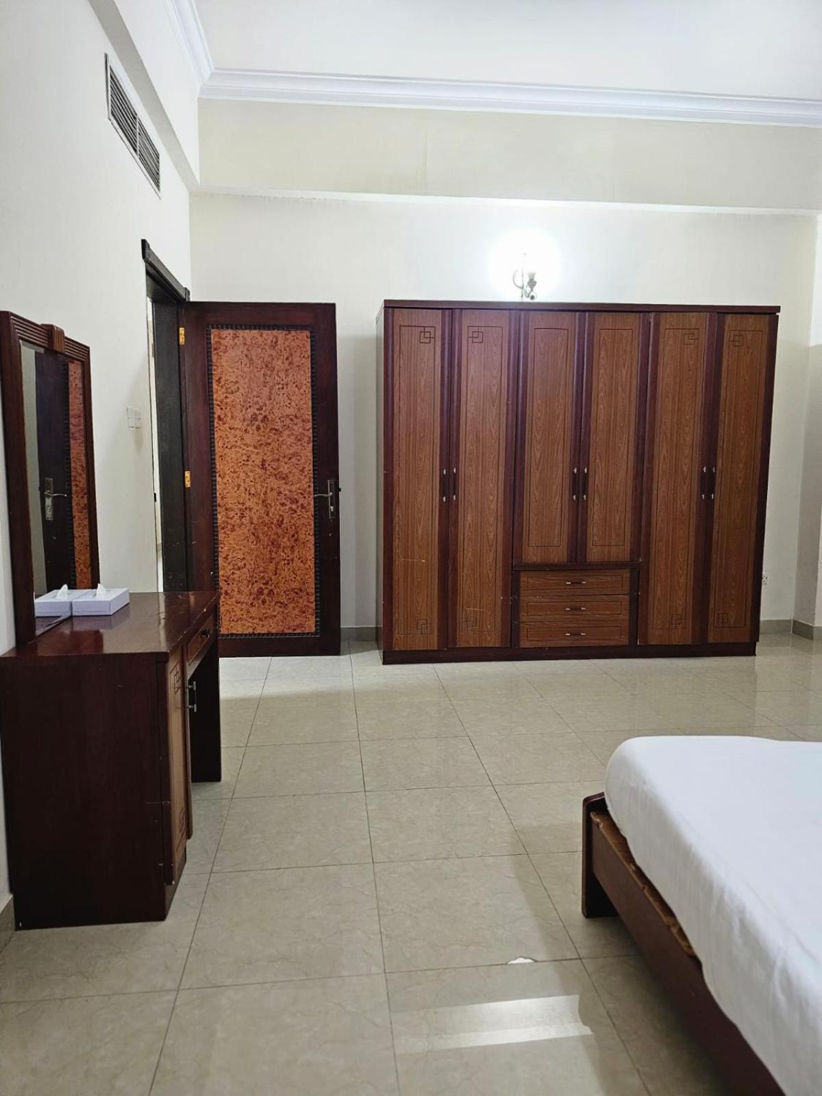 Al Sahab Tower Apartment Al-Manamah Bagian luar foto